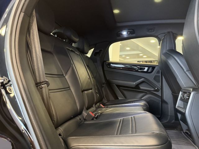 Porsche保時捷 Cayenne   第13張相片