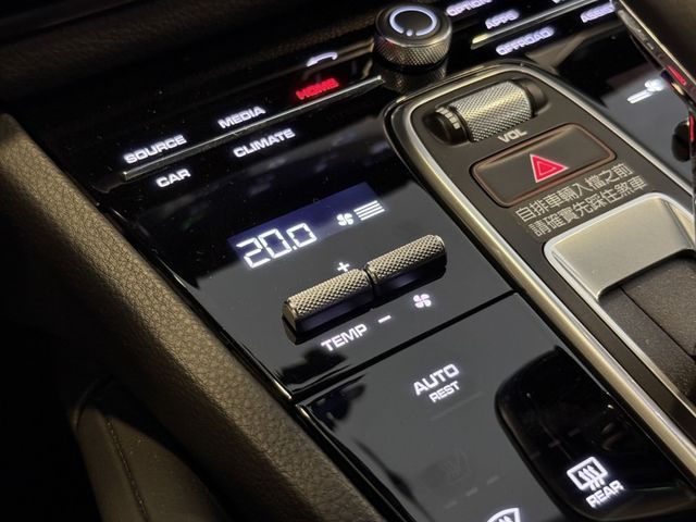 Porsche保時捷 Cayenne   第21張相片