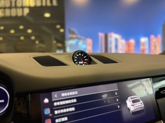 Porsche保時捷 Cayenne   第23張相片