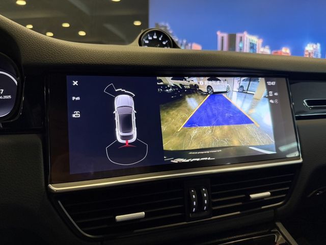 Porsche保時捷 Cayenne   第25張相片