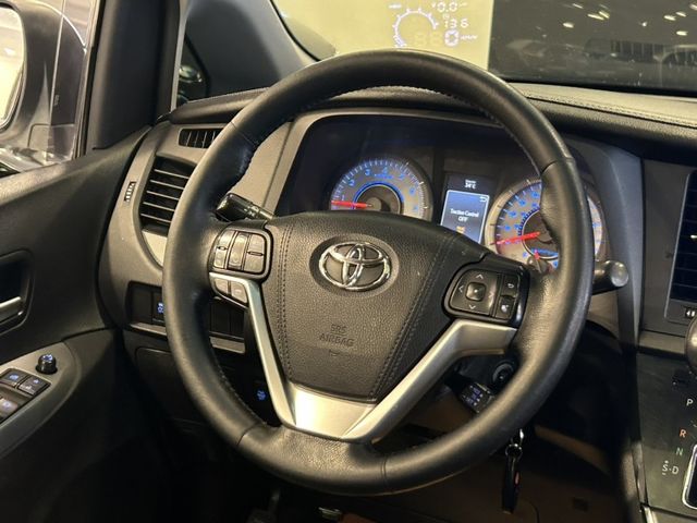Toyota Sienna  第21張相片