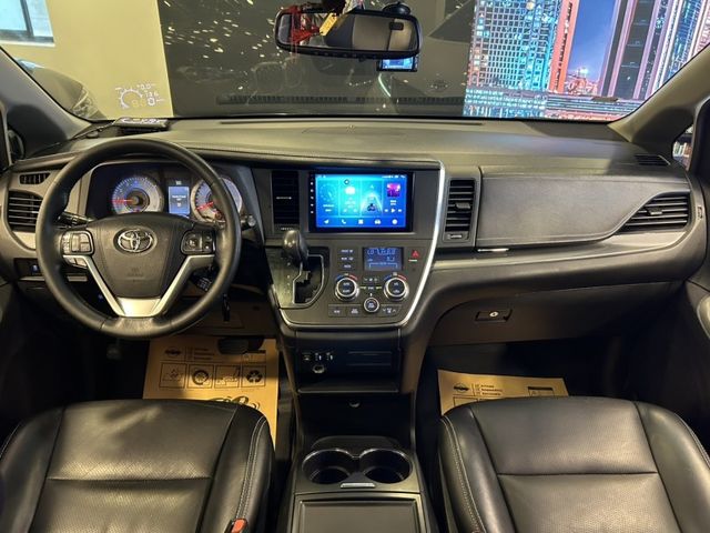 Toyota Sienna  第22張相片