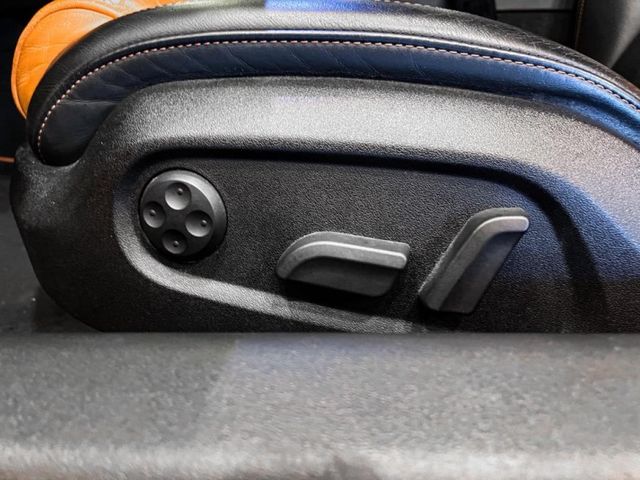 Audi R8  第25張相片