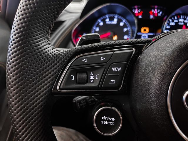 Audi R8  第30張相片