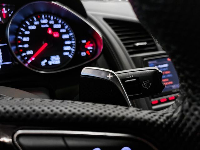 Audi R8  第32張相片