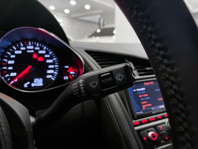 Audi R8  第34張相片