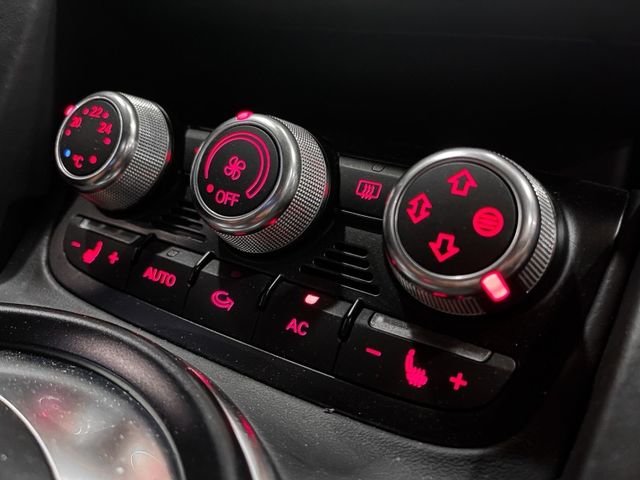 Audi R8  第36張相片