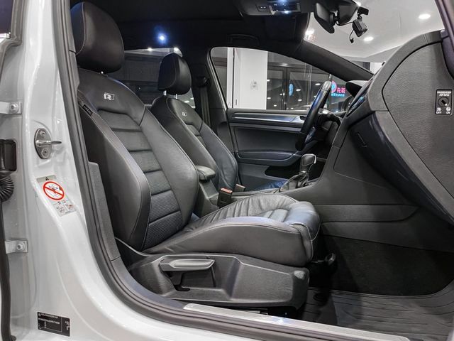 Volkswagen 福斯 Golf  第21張相片