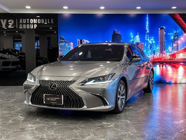 Lexus ES  第5張相片