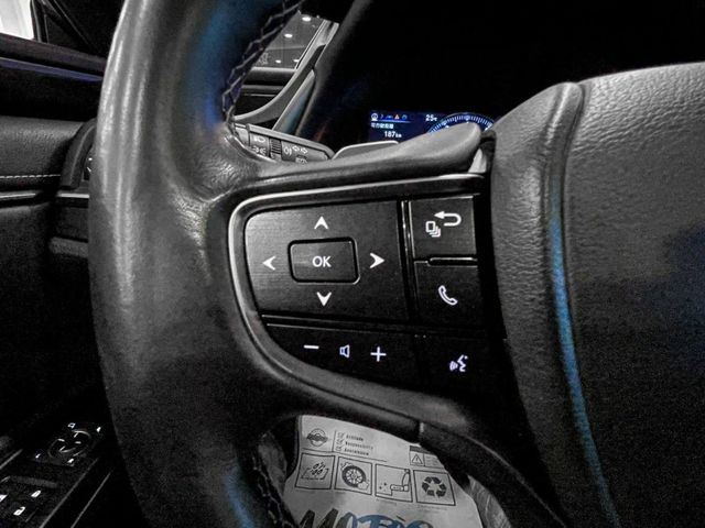 Lexus ES  第14張相片