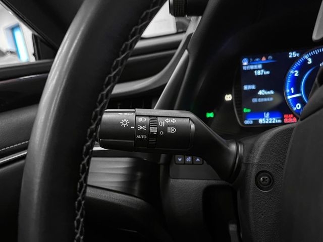 Lexus ES  第19張相片