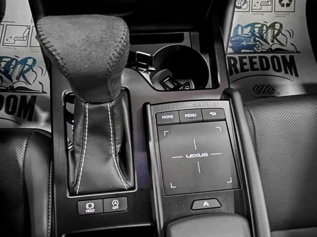 Lexus ES  第28張相片