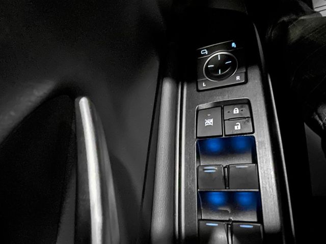 Lexus ES  第29張相片