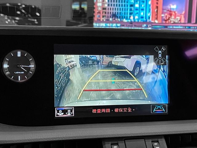 Lexus ES  第33張相片