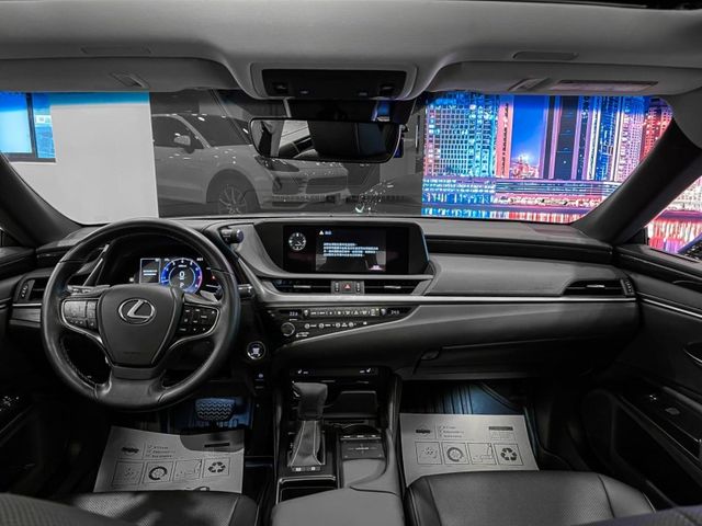 Lexus ES  第37張相片