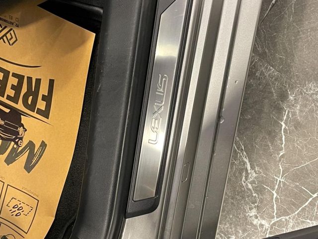 Lexus ES  第45張相片