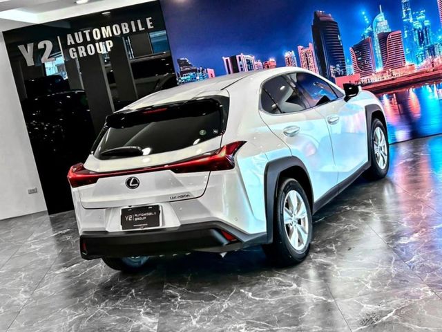Lexus UX  第12張相片