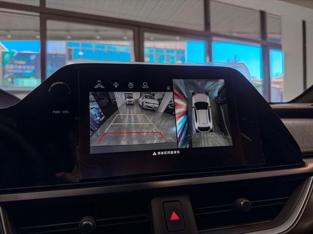 Lexus UX  第27張相片