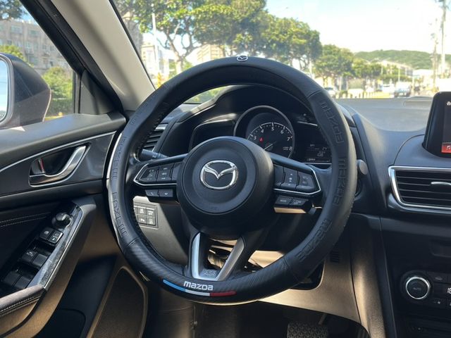 Mazda Mazda3  第5張相片