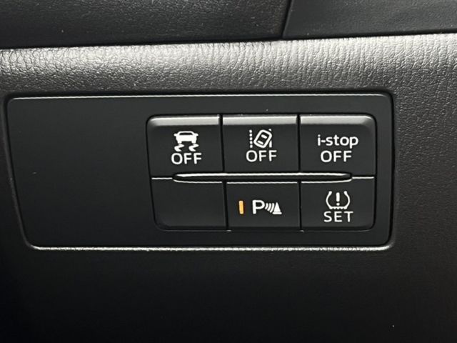 Mazda Mazda3  第14張相片