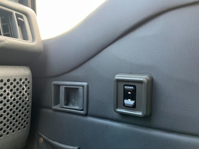 Mitsubishi Delica  第14張相片