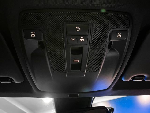 Mercedes-Benz/賓士 CLA250  第40張相片