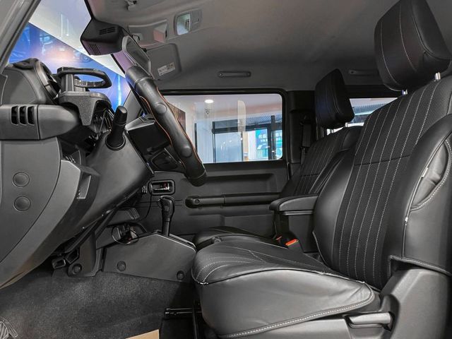 Suzuki Jimny  第15張相片