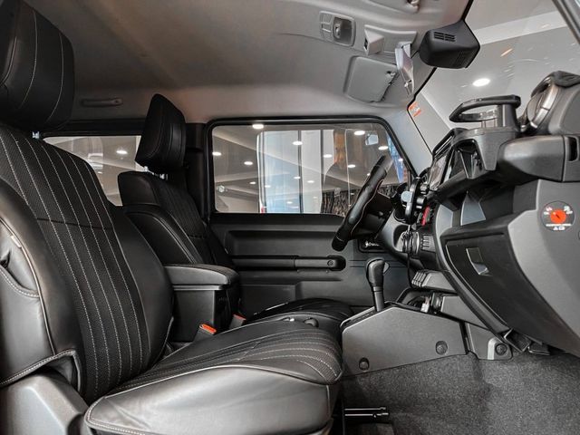 Suzuki Jimny  第16張相片