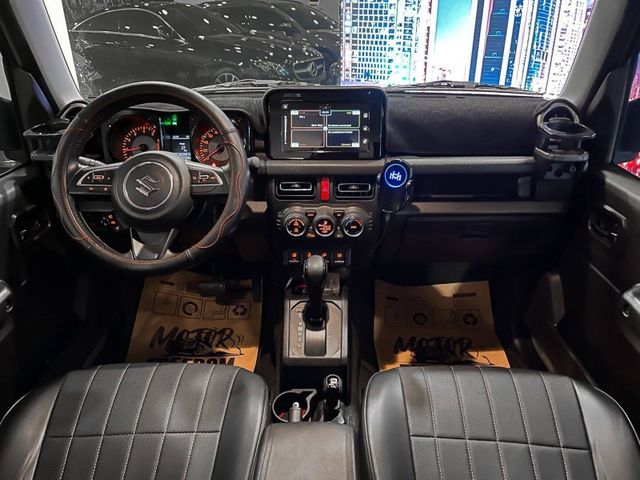 Suzuki Jimny  第24張相片