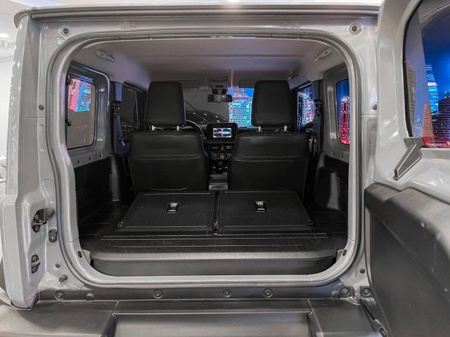 Suzuki Jimny  第25張相片