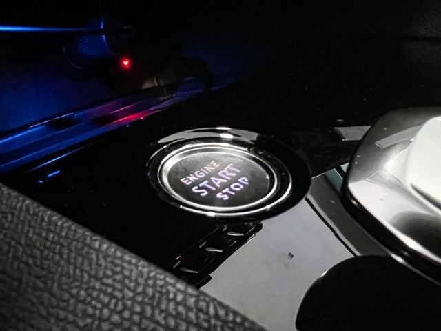 Peugeot 寶獅 5008  第1張相片