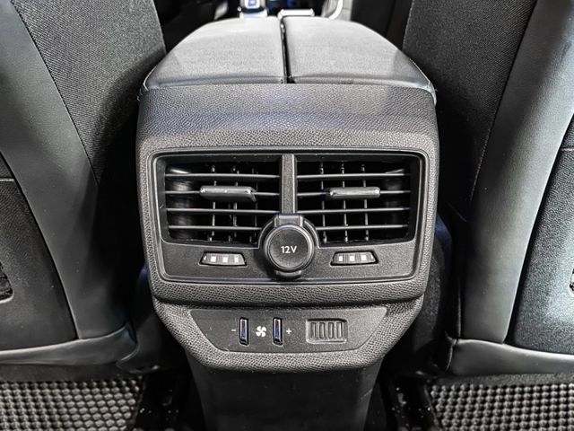 Peugeot 寶獅 5008  第30張相片