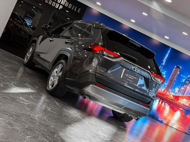 Toyota RAV4  第12張相片