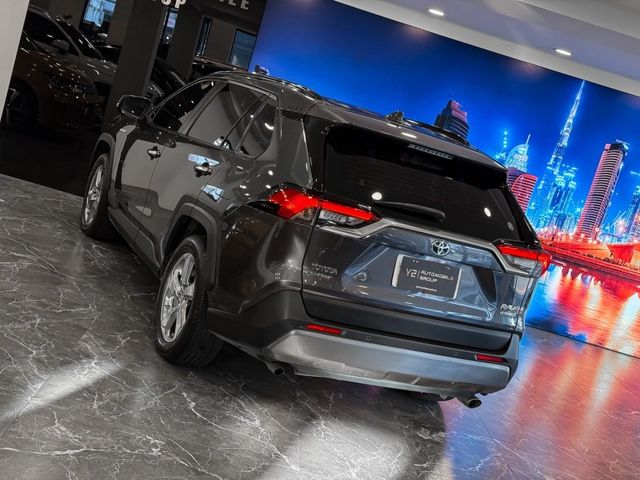 Toyota RAV4  第13張相片