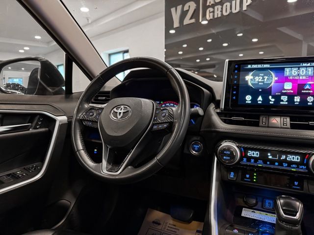 Toyota RAV4  第23張相片