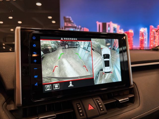 Toyota RAV4  第31張相片