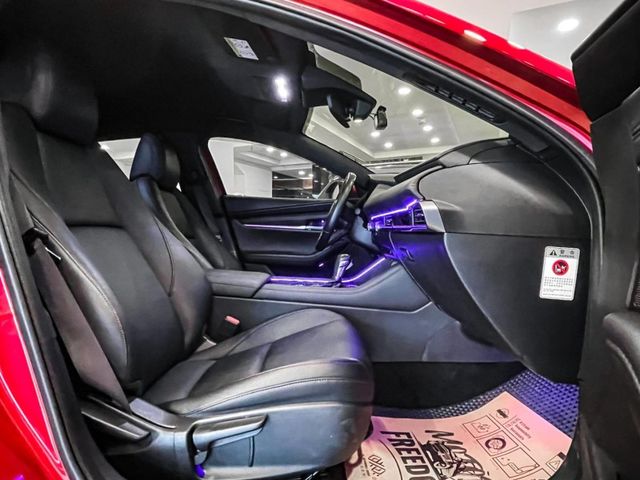 Mazda Mazda3  第21張相片