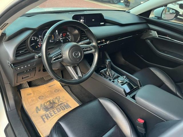 Mazda Mazda3  第9張相片