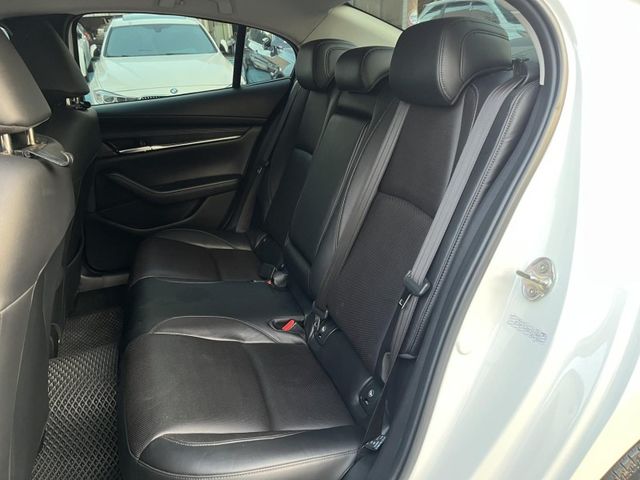 Mazda Mazda3  第11張相片