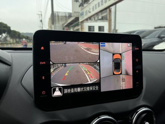 Nissan Sentra  第18張相片