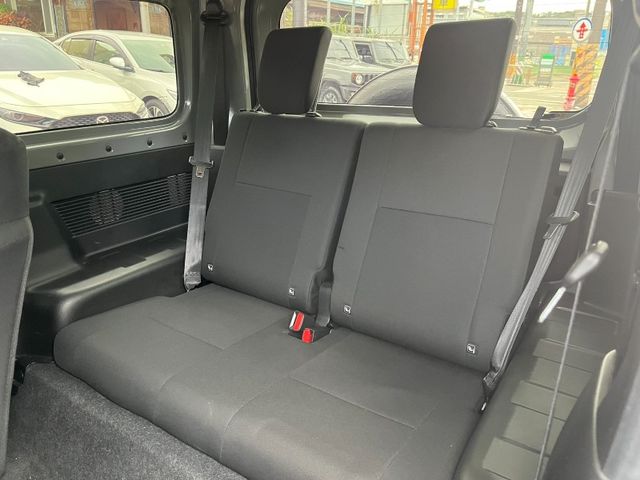 Suzuki Jimny  第10張相片