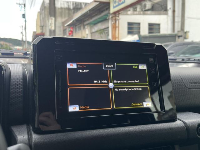 Suzuki Jimny  第16張相片