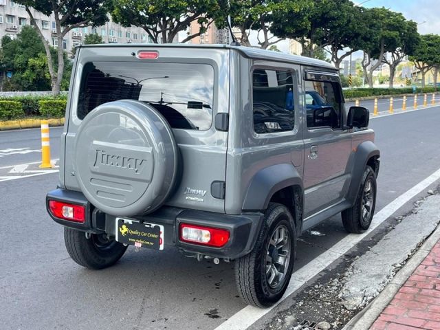 Suzuki Jimny  第7張相片
