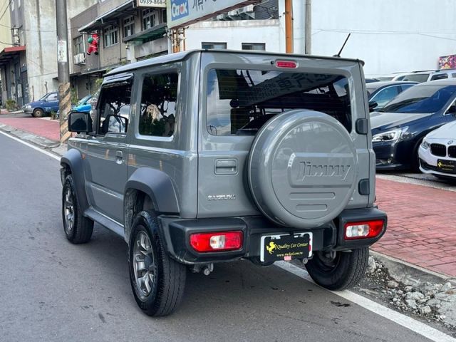 Suzuki Jimny  第8張相片