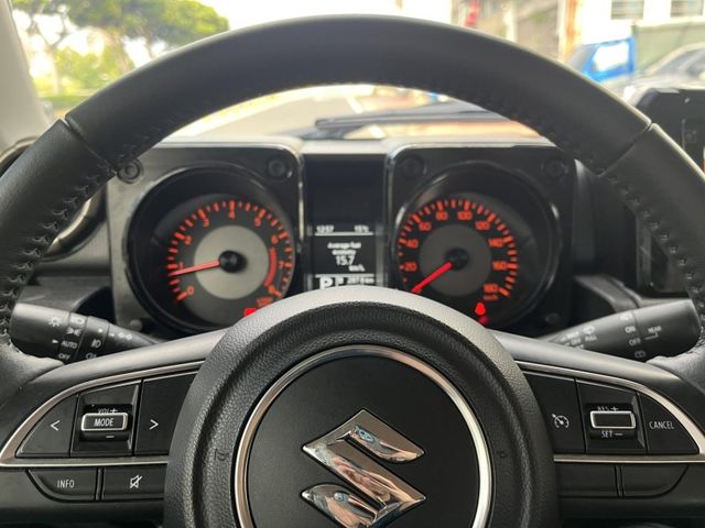 Suzuki Jimny  第14張相片