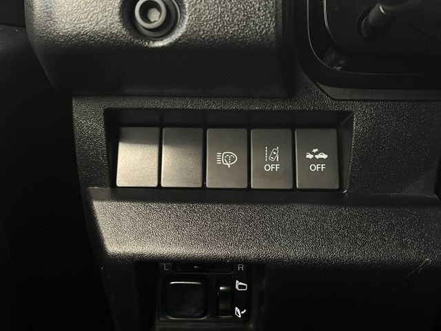 Suzuki Jimny  第16張相片