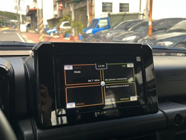 Suzuki Jimny  第17張相片