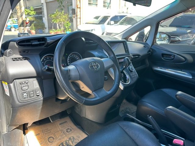 Toyota Wish  第9張相片
