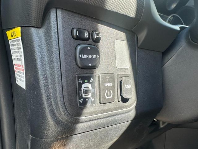 Toyota Wish  第12張相片