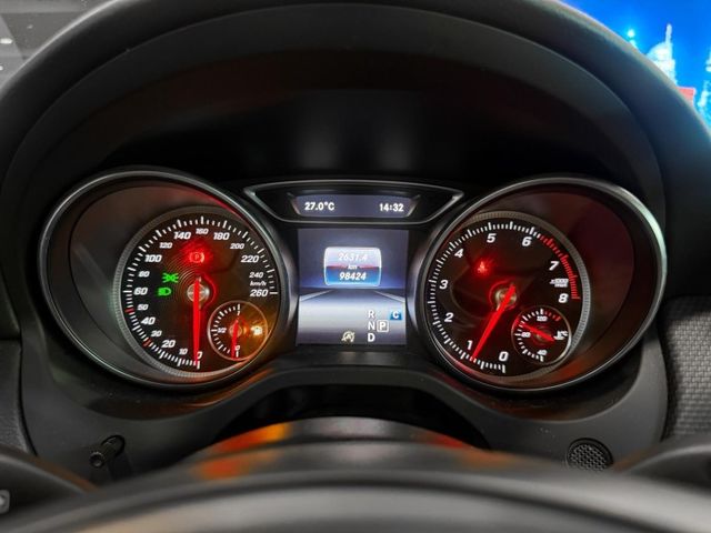 Mercedes-Benz/賓士 GLA180  第2張相片